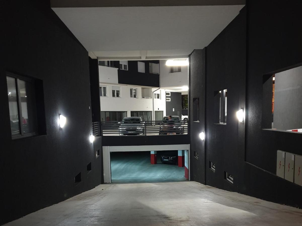 House Of Mac Apartments Nis Luaran gambar